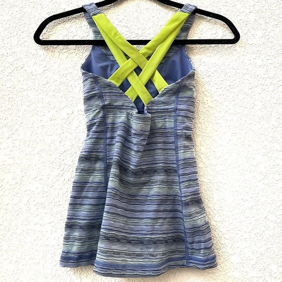 Lululemon Athletic Cross Back Tank Top Size 2 - Picture 3 of 5